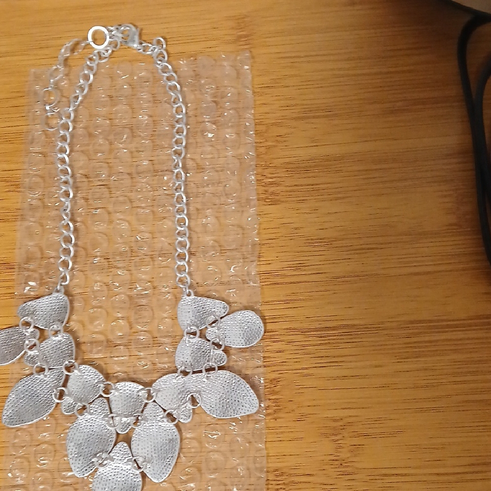 Silver Leaf Cluster Necklace for Women - Picture 4 of 4